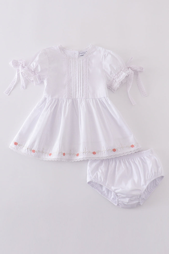 Premium white floral embroidery bloomer set