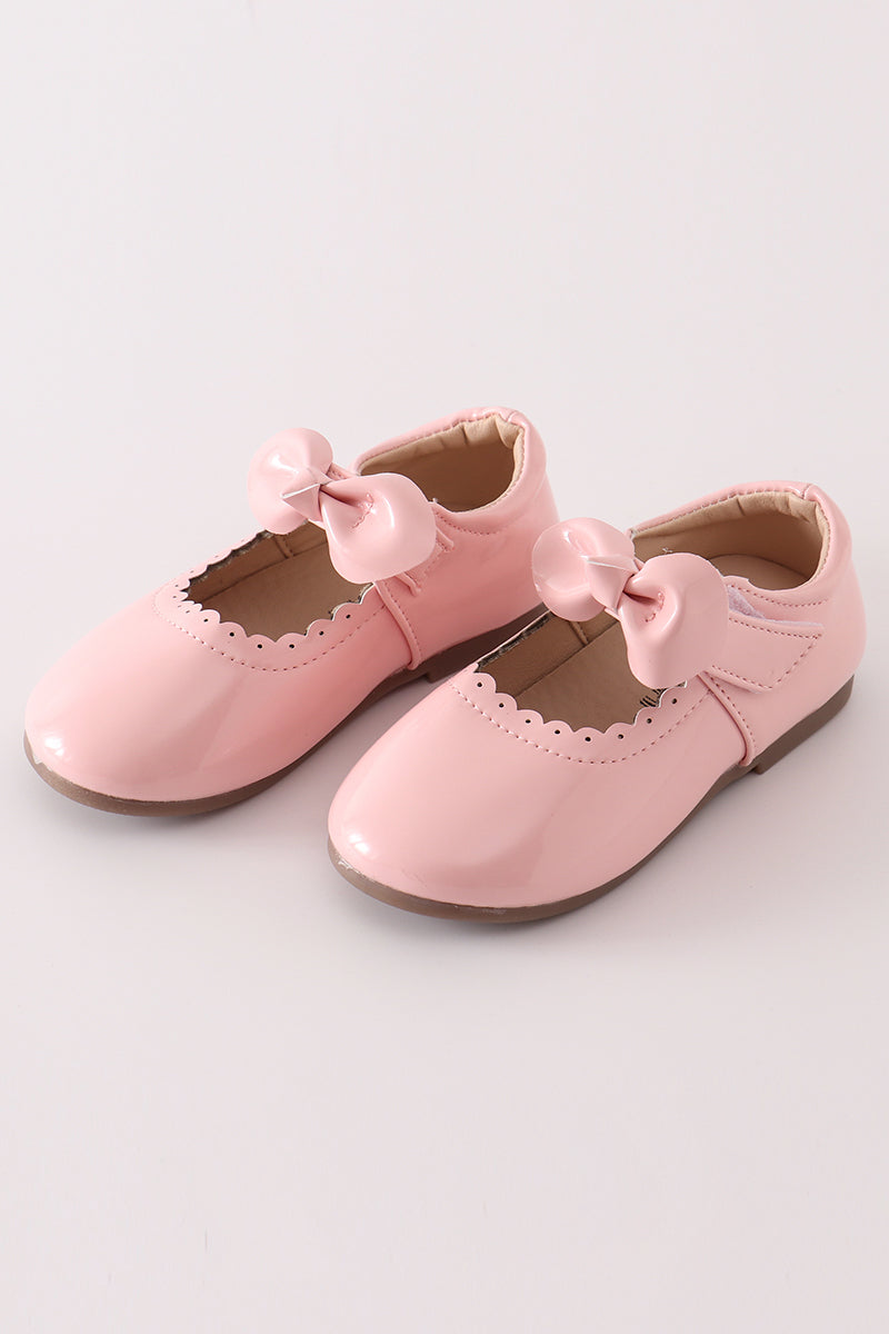 Pink bow mary jane shoes